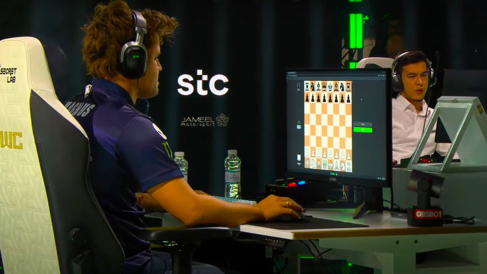 Magnus Carlsen and Hikaru Nakamura commenting Kaggle Game Arena